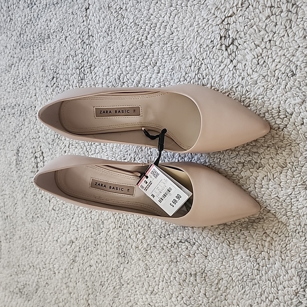 NWT Zarw Leather Nude Pumps